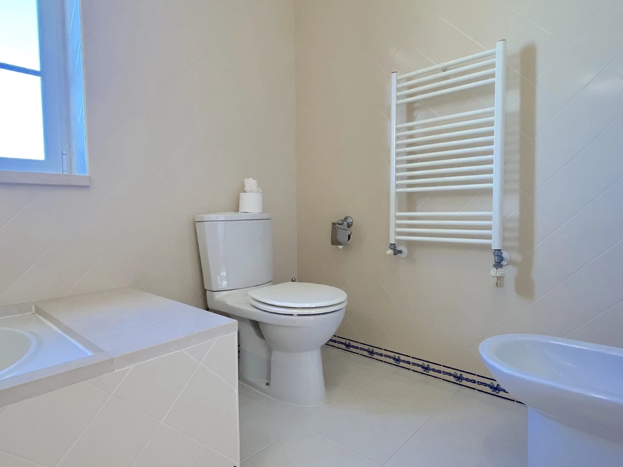 ID0cd29401-0000-0500-0000-00001506306a.jpg Apartamento T3 com terraço e vista para o golf no Praia d’el Rey Beach & Golf Resort, junto às praias do Baleal