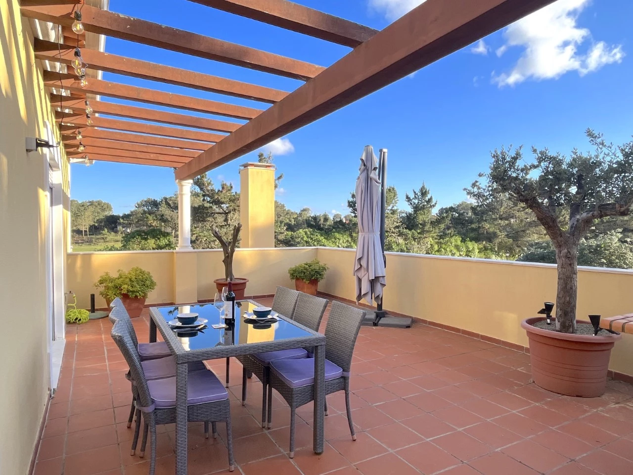 ID0cd29401-0000-0500-0000-00001506306f.jpg Apartamento T3 com terraço e vista para o golf no Praia d’el Rey Beach & Golf Resort, junto às praias do Baleal