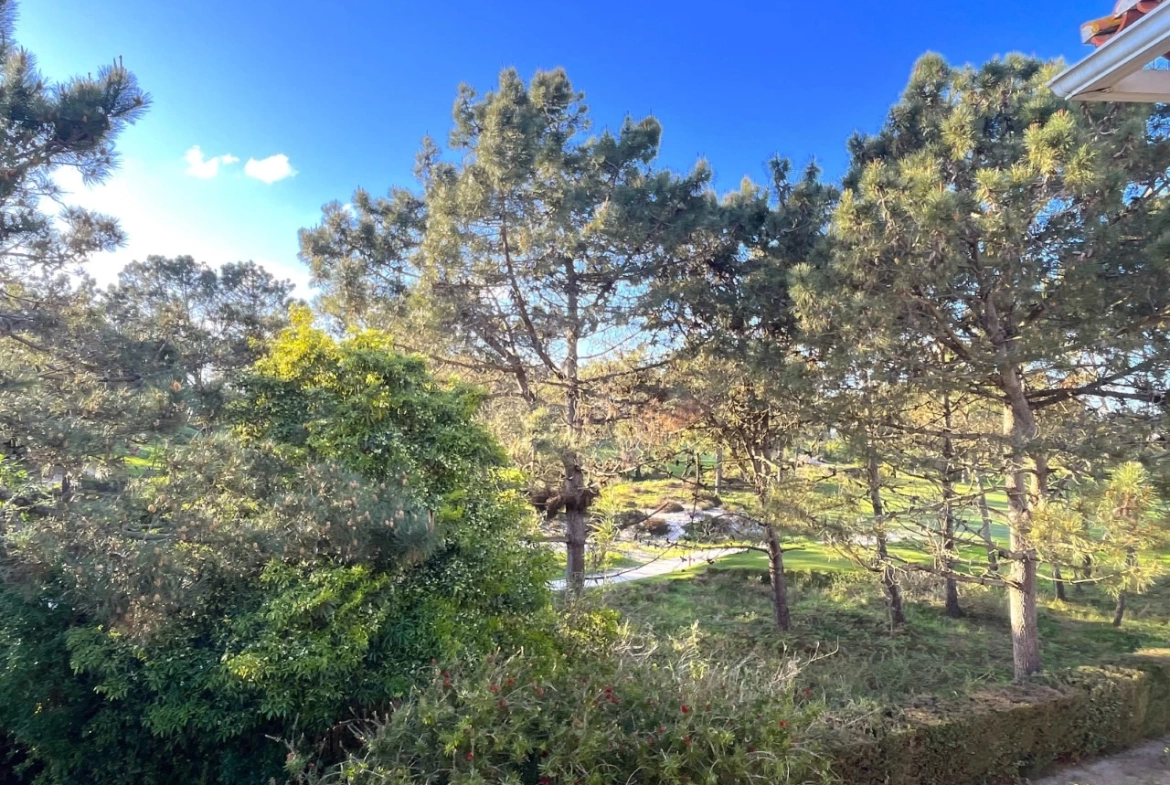 Apartamento T3 com terraço e vista para o golf no Praia d’el Rey Beach & Golf Resort, junto às praias do Baleal
