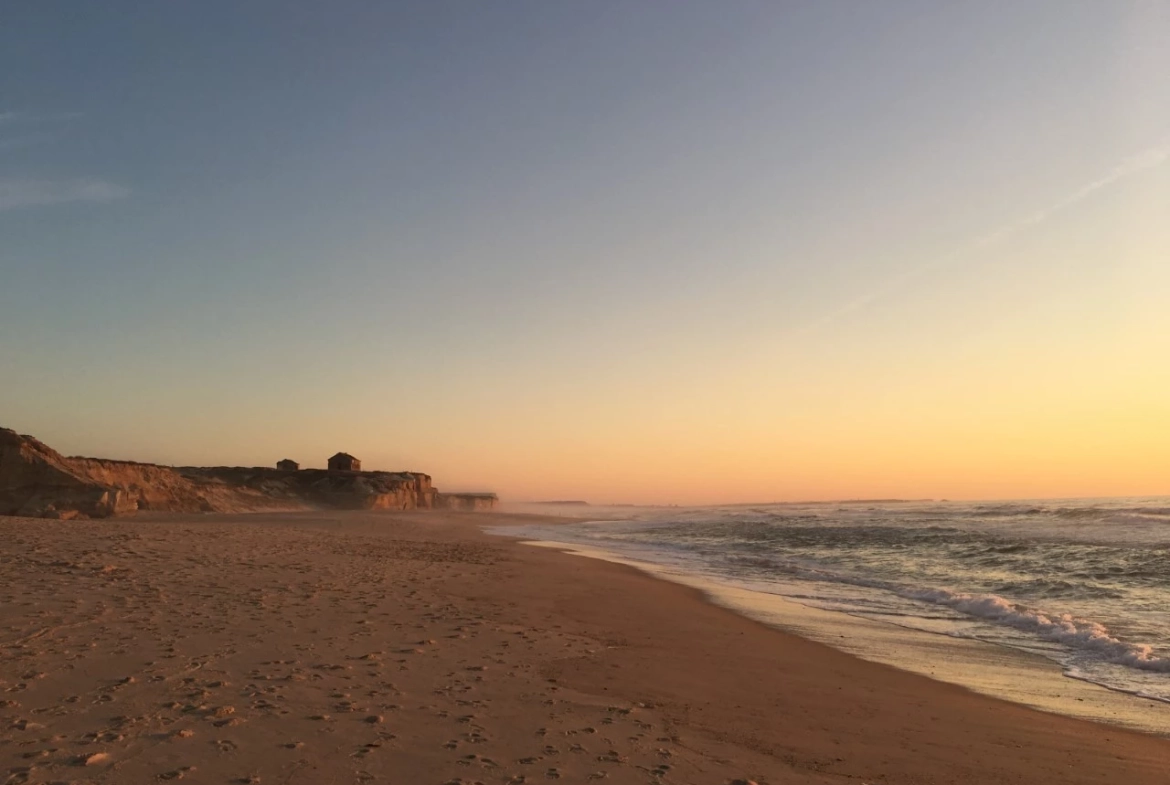 Apartamento T3 com terraço e vista para o golf no Praia d’el Rey Beach & Golf Resort, junto às praias do Baleal