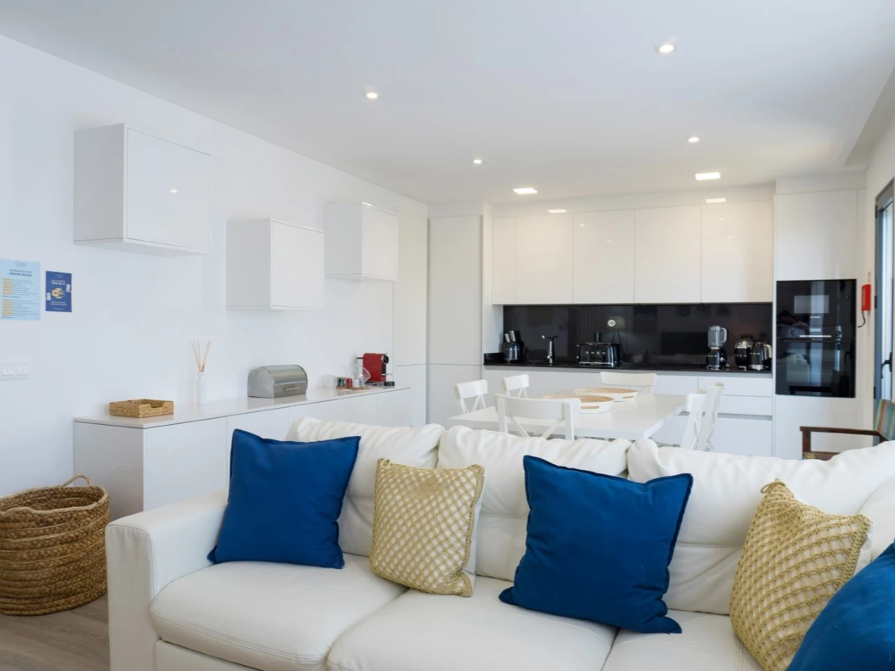 ID64b17e01-0000-0500-0000-000013547ded.jpg (1) Apartamento ás portas da Praia dos Supertubos – Peniche
