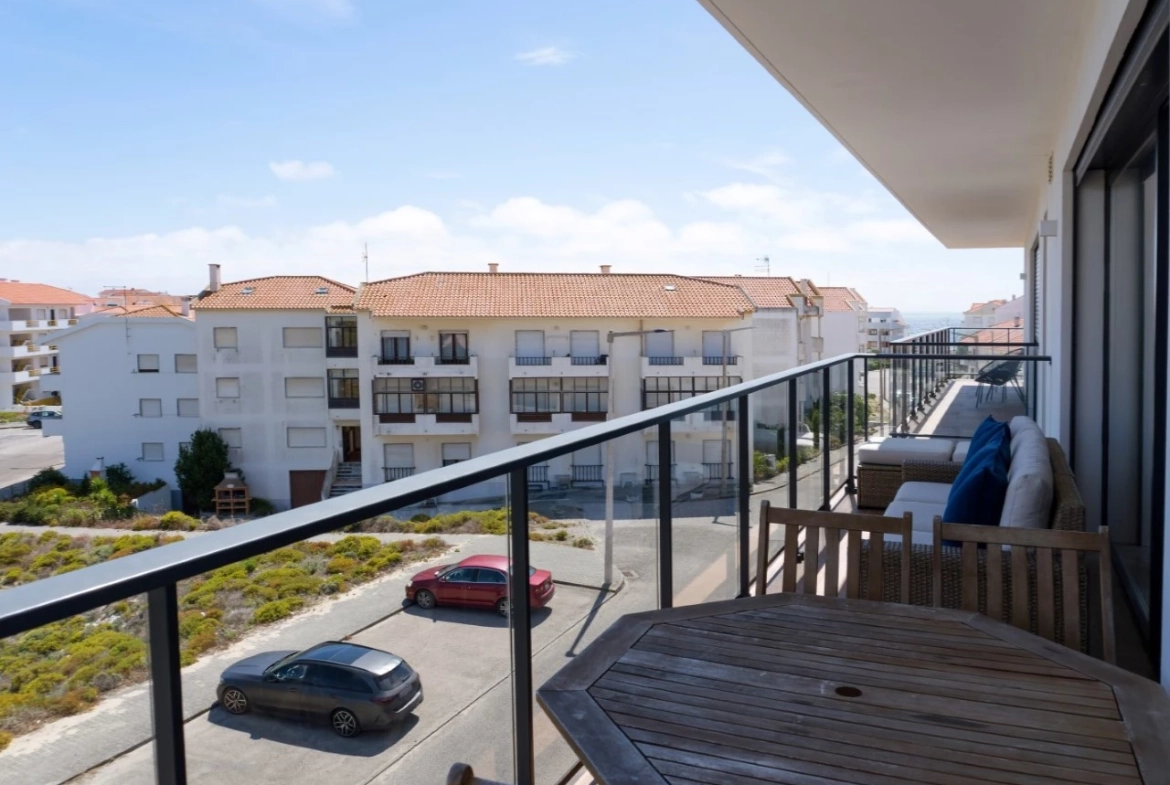 Apartamento ás portas da Praia dos Supertubos – Peniche