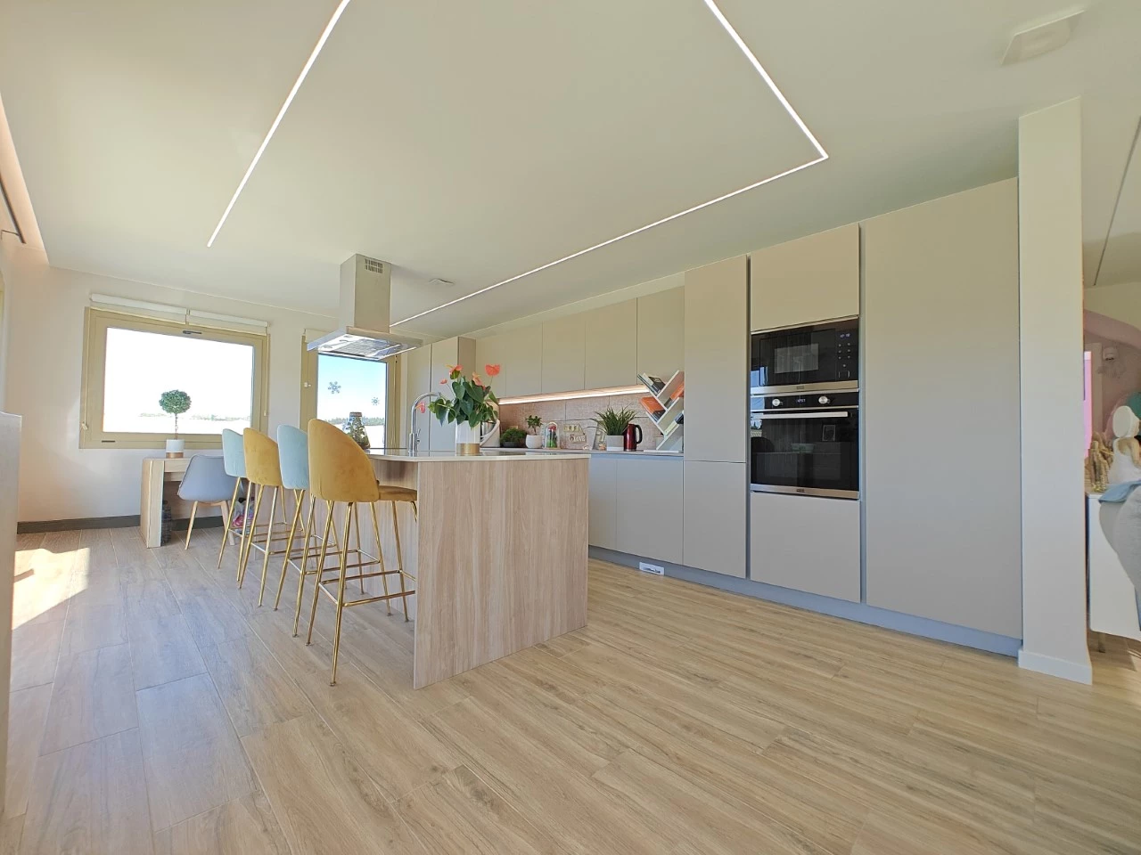 ID1f399701-0000-0500-0000-00001541fc37.jpg Moradia T3+1 com Piscina – Entre a Cidade e a Natureza