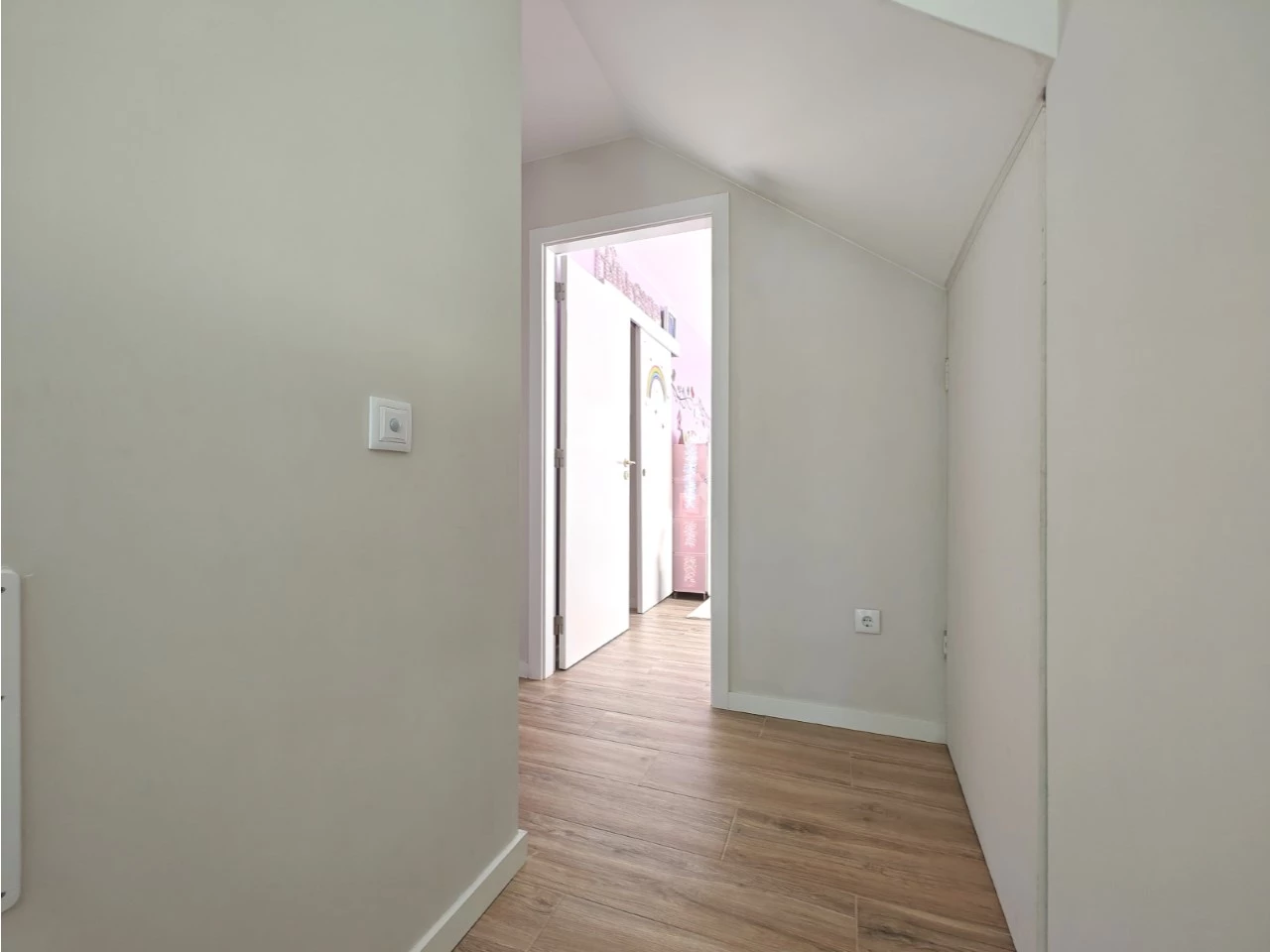 ID1f399701-0000-0500-0000-00001541fc4f.jpg Moradia T3+1 com Piscina – Entre a Cidade e a Natureza