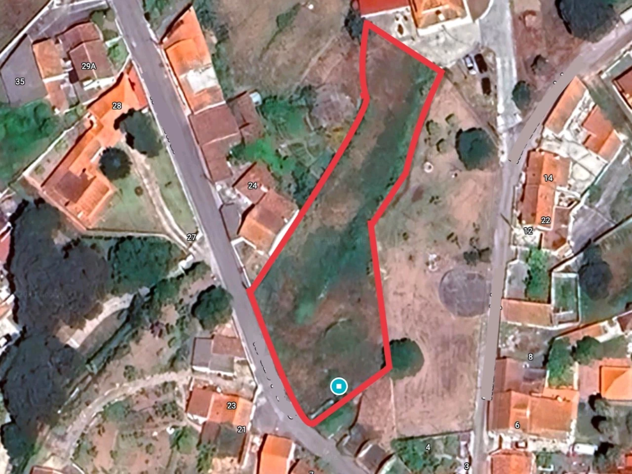 ID67ba7f01-0000-0500-0000-000013797b11.jpg Moradia térrea de 4 Quartos com Jardim, Piscina e Garagem na Serra do Bouro, a 5 Km da praia de São Martinho do Porto