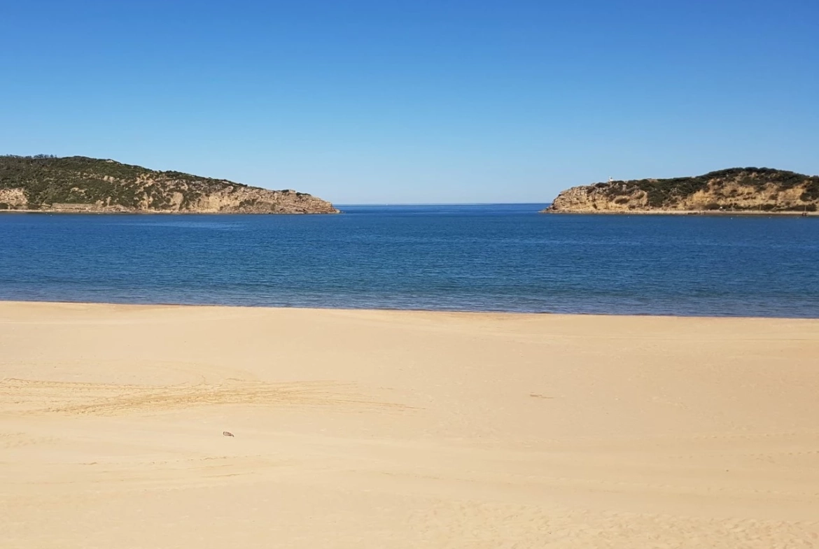 Moradia térrea de 4 Quartos com Jardim, Piscina e Garagem na Serra do Bouro, a 5 Km da praia de São Martinho do Porto