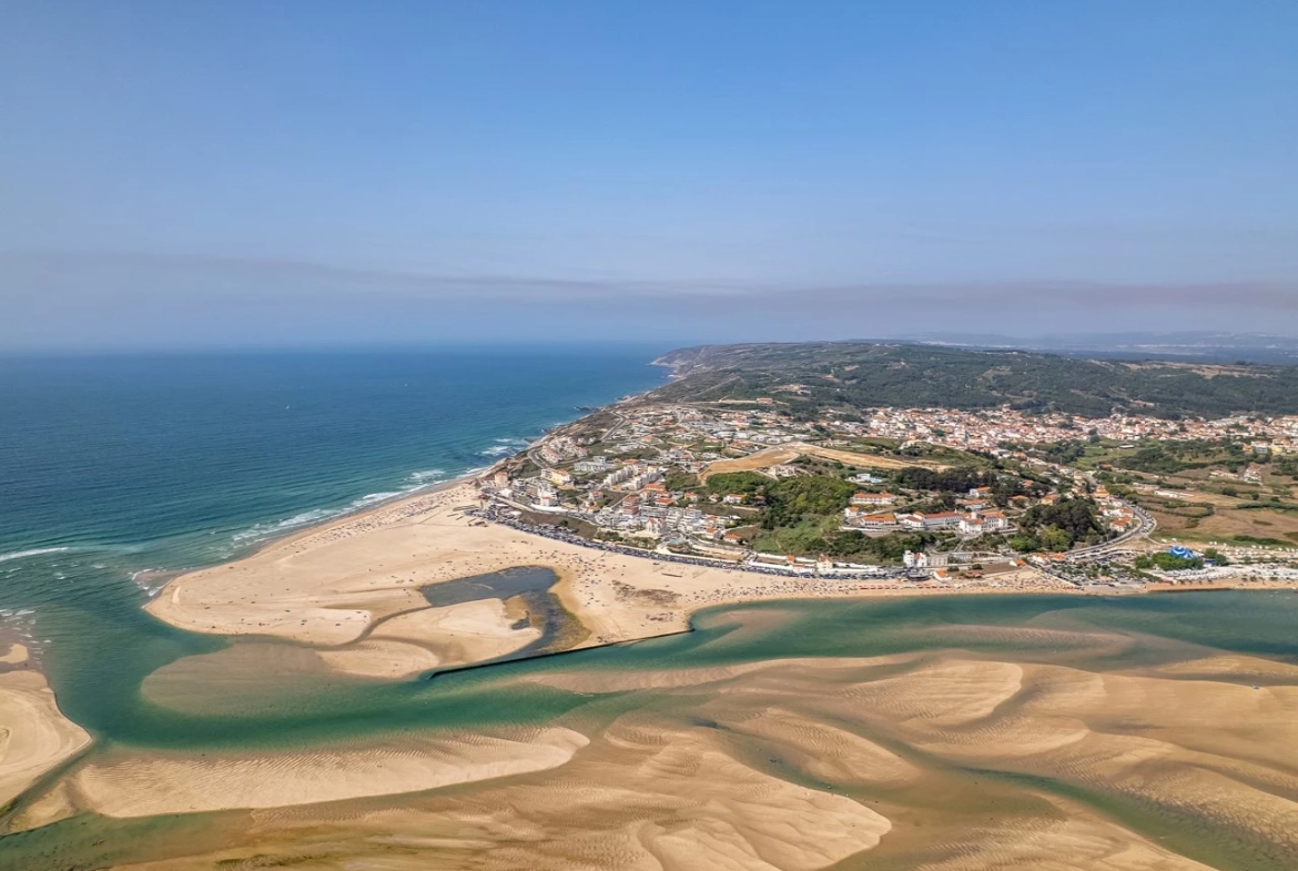 Moradia com vista soberba sobre a Lagoa de Óbidos com alvará para fins turísticos