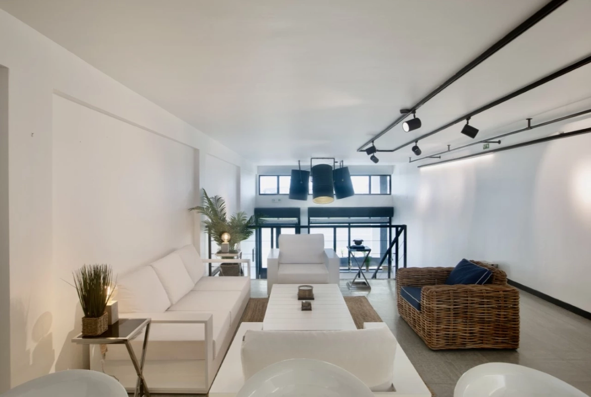 Espaço Versátil e Sofisticado para Investimento ou habitação em Peniche