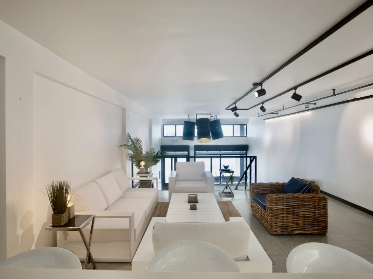 IDb8c67f01-0000-0500-0000-0000137668ae.jpg Espaço Versátil e Sofisticado para Investimento ou habitação em Peniche