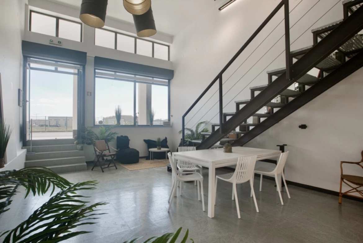 Espaço Versátil e Sofisticado para Investimento ou habitação em Peniche