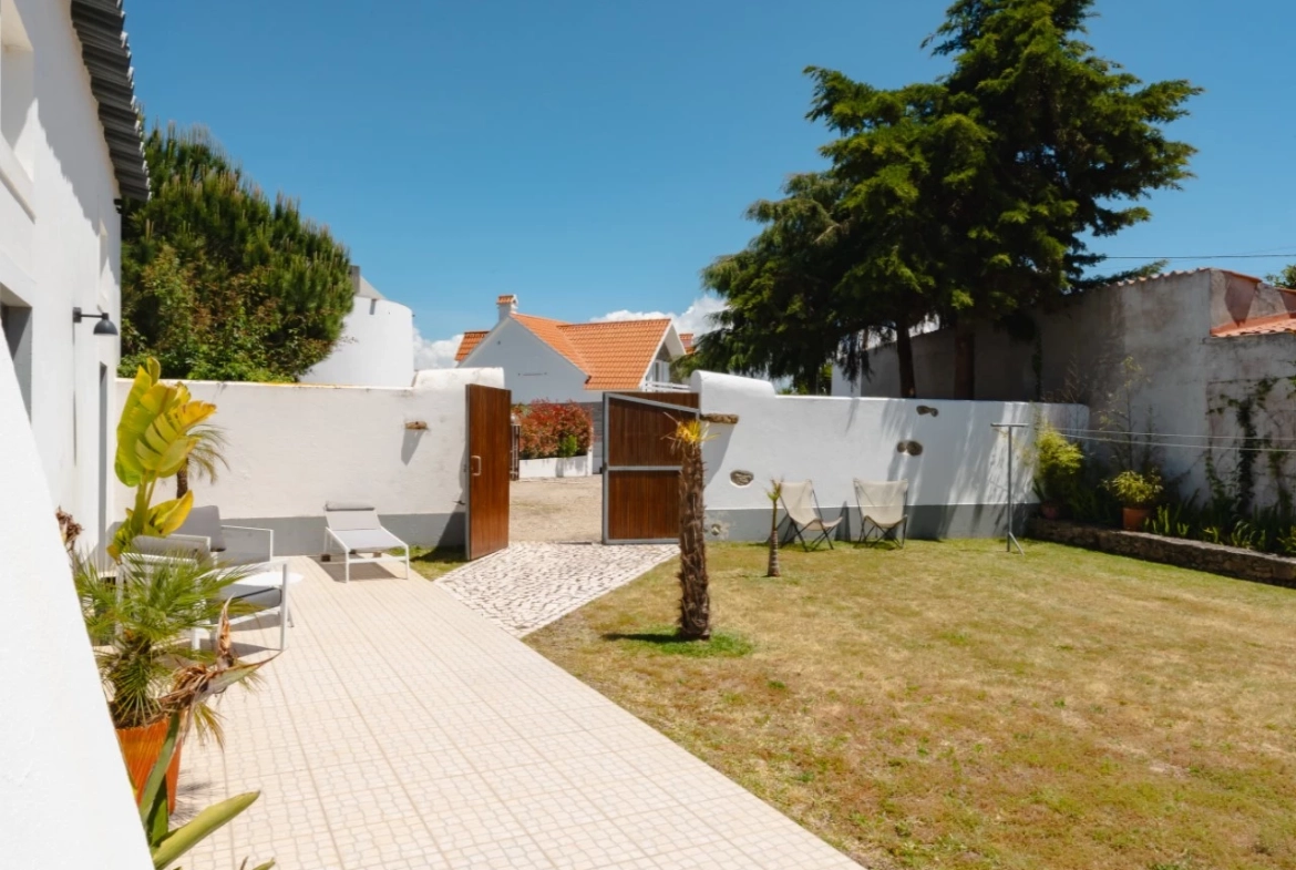 Casa principal, moinho e 3 bungalows contemporâneos para Alojamento Local