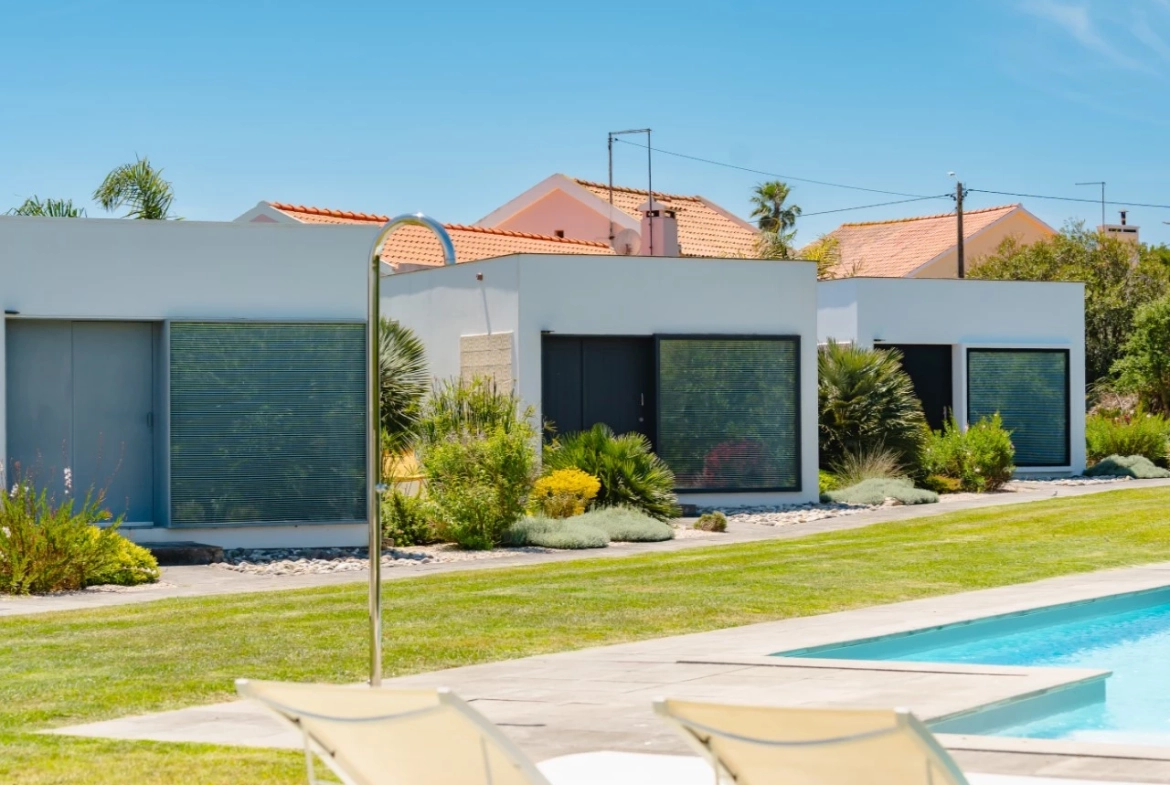 Casa principal, moinho e 3 bungalows contemporâneos para Alojamento Local