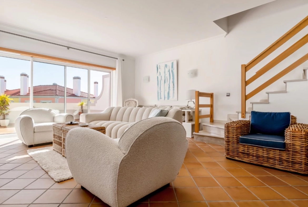 Moradia em Banda com 3 quartos e lugar de garagem junto à beira mar, no Praia d’El Rey Beach & Golf Resort, perto das Praias de Peniche