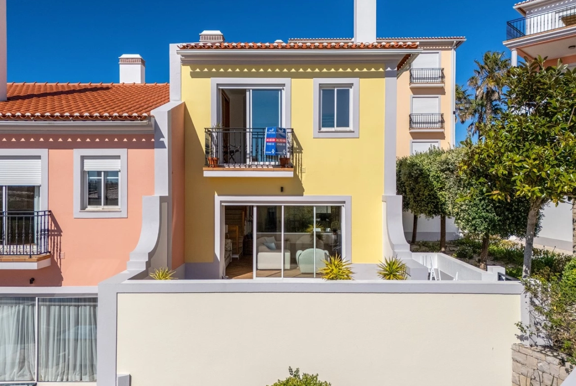 Moradia em Banda com 3 quartos e lugar de garagem junto à beira mar, no Praia d’El Rey Beach & Golf Resort, perto das Praias de Peniche