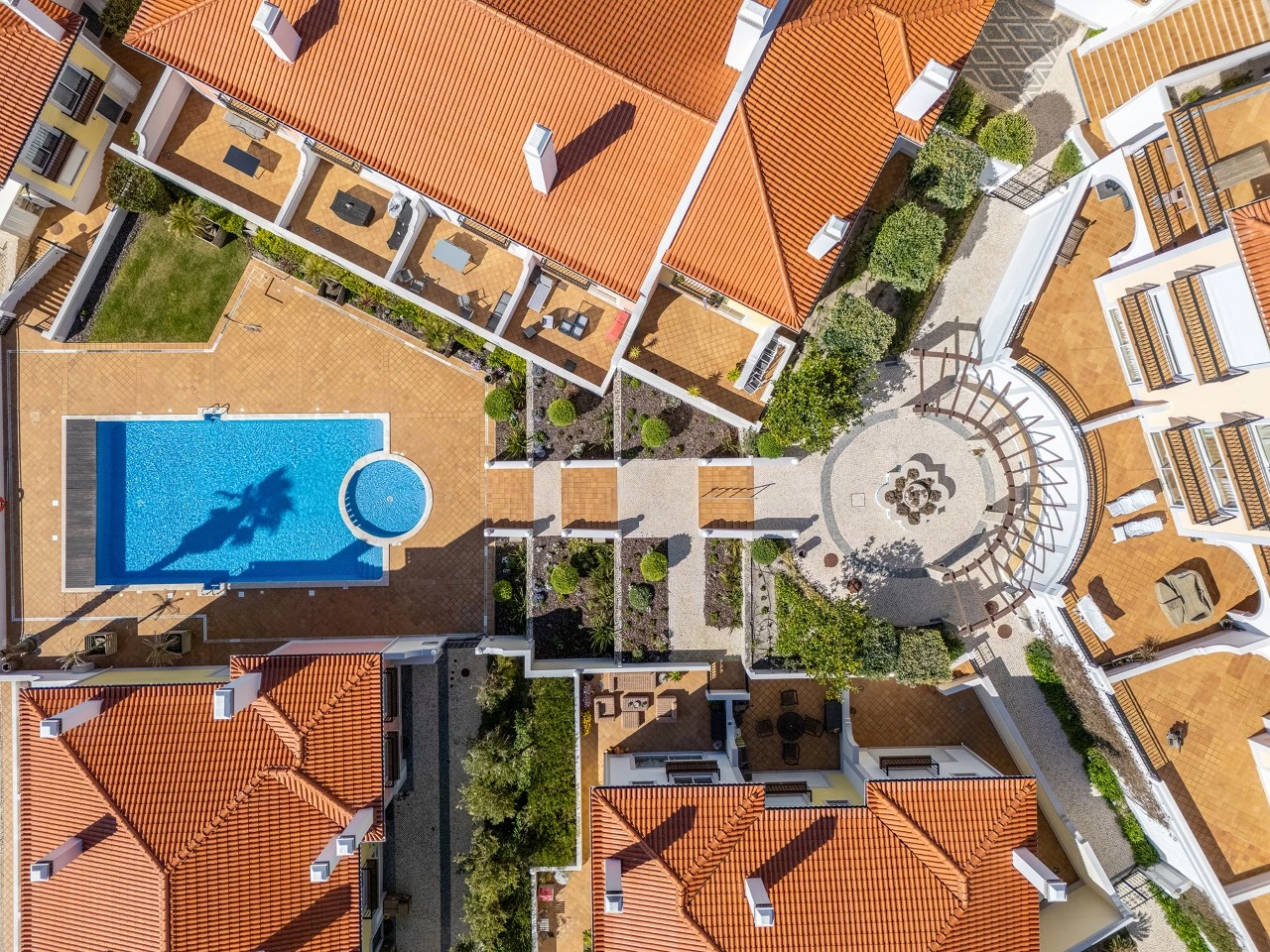 ID0fc69701-0000-0500-0000-0000154a0b0f.jpg Moradia em Banda com 3 quartos e lugar de garagem junto à beira mar, no Praia d’El Rey Beach & Golf Resort, perto das Praias de Peniche