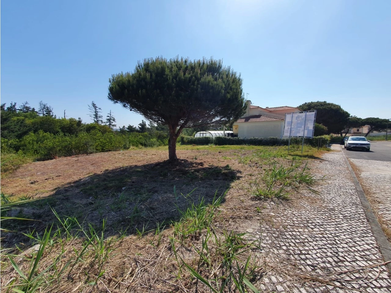 ID38149601-0000-0500-0000-000015263a9b.jpg Moradia na 1ª linha Lagoa de Óbidos