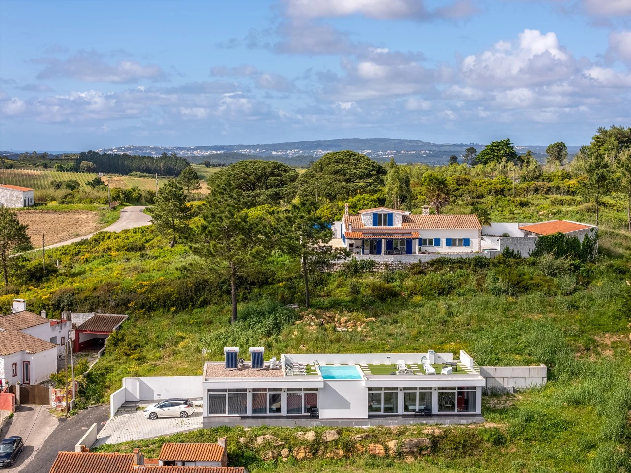 ID535f9a01-0000-0500-0000-0000157a084a.jpg Moradia bifamiliar com duas frações T2, rooftop com piscina e uma vista para a Serra do Montejunto