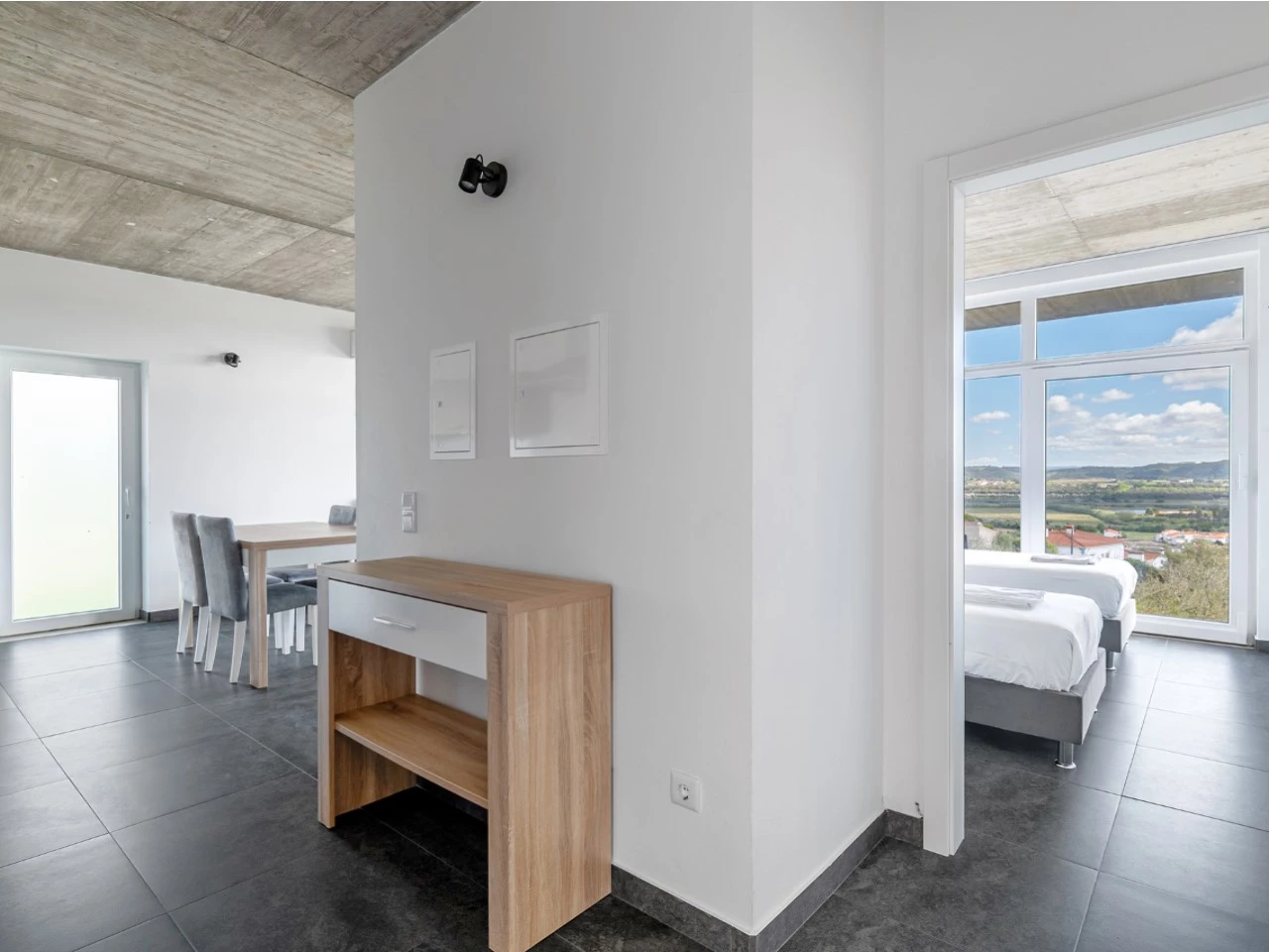 ID535f9a01-0000-0500-0000-0000157a0857.jpg Moradia bifamiliar com duas frações T2, rooftop com piscina e uma vista para a Serra do Montejunto