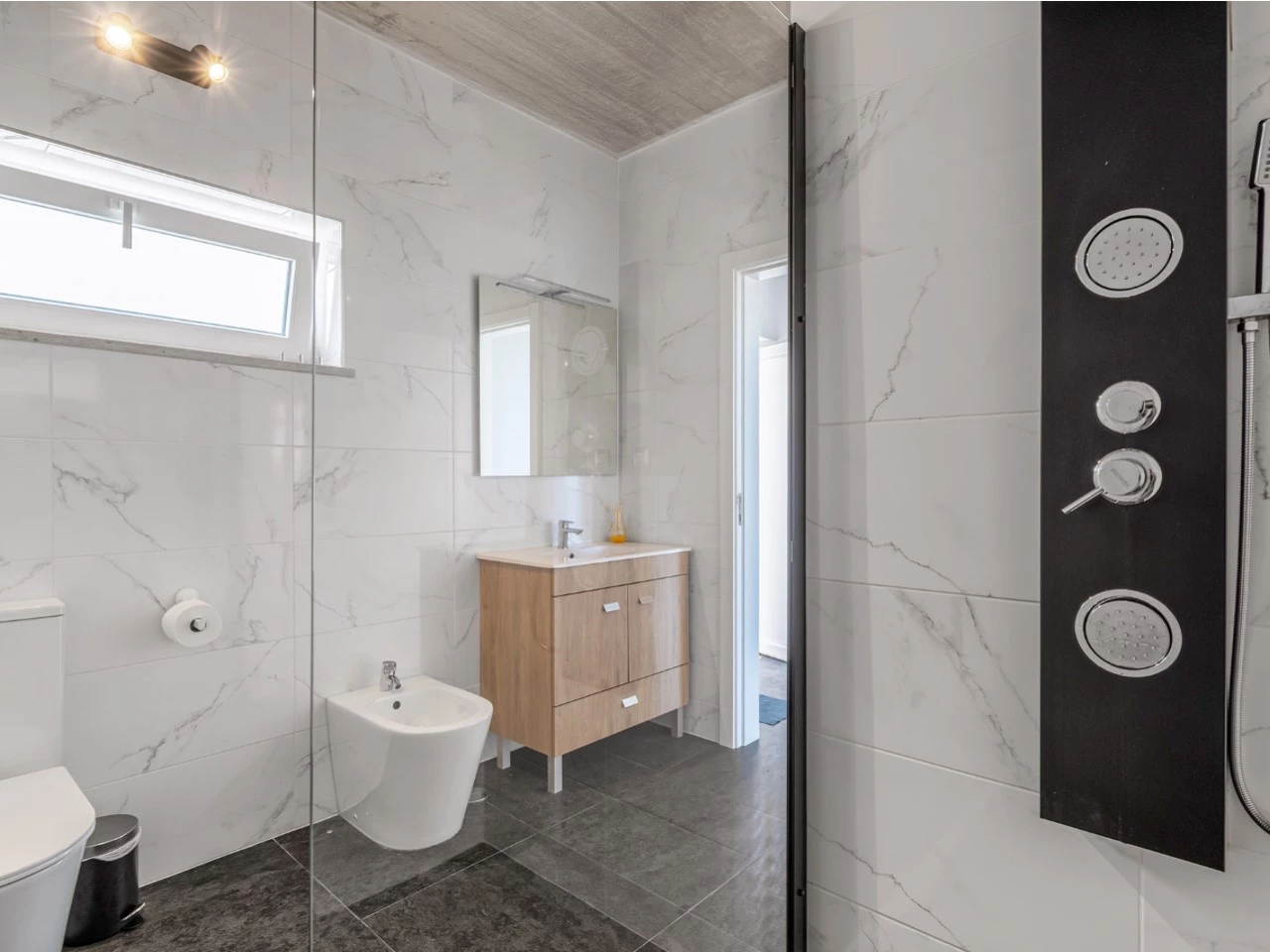 ID535f9a01-0000-0500-0000-0000157a0859.jpg Moradia bifamiliar com duas frações T2, rooftop com piscina e uma vista para a Serra do Montejunto
