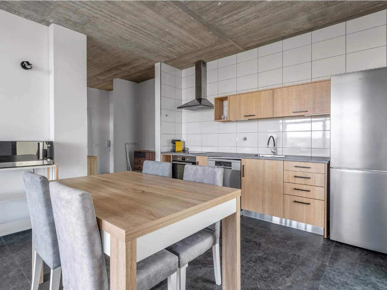 ID535f9a01-0000-0500-0000-0000157a085e.jpg Moradia bifamiliar com duas frações T2, rooftop com piscina e uma vista para a Serra do Montejunto