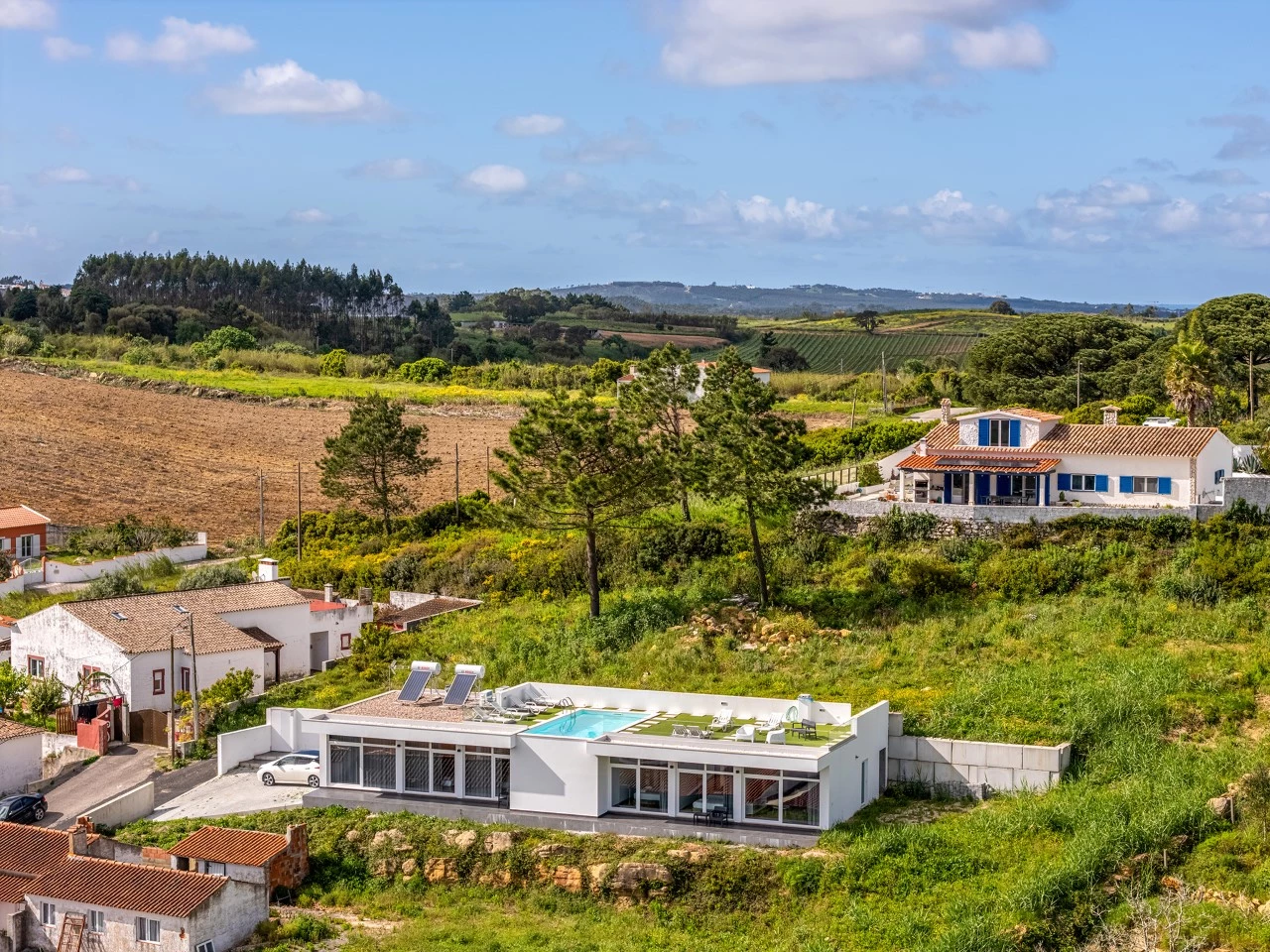 ID535f9a01-0000-0500-0000-0000157a0873.jpg Moradia bifamiliar com duas frações T2, rooftop com piscina e uma vista para a Serra do Montejunto