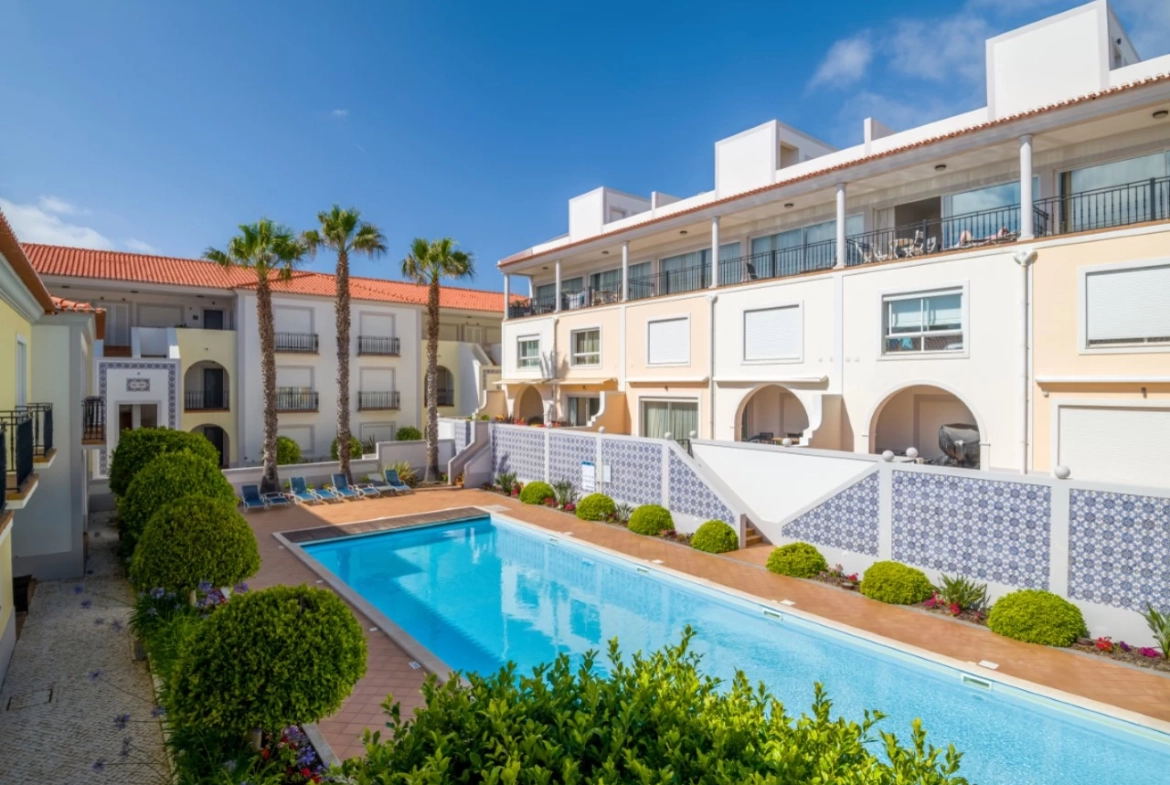 Moradia T4 com Vista Deslumbrante na Praia del Rey