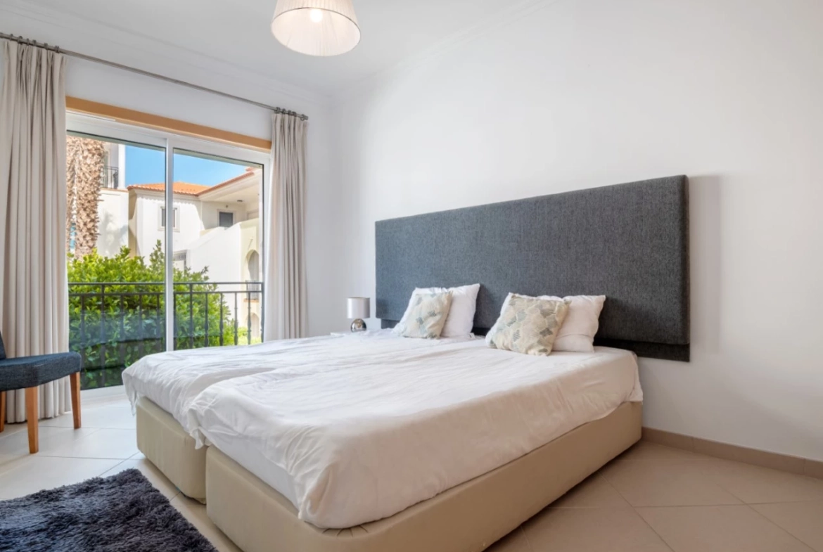 Moradia T4 com Vista Deslumbrante na Praia del Rey