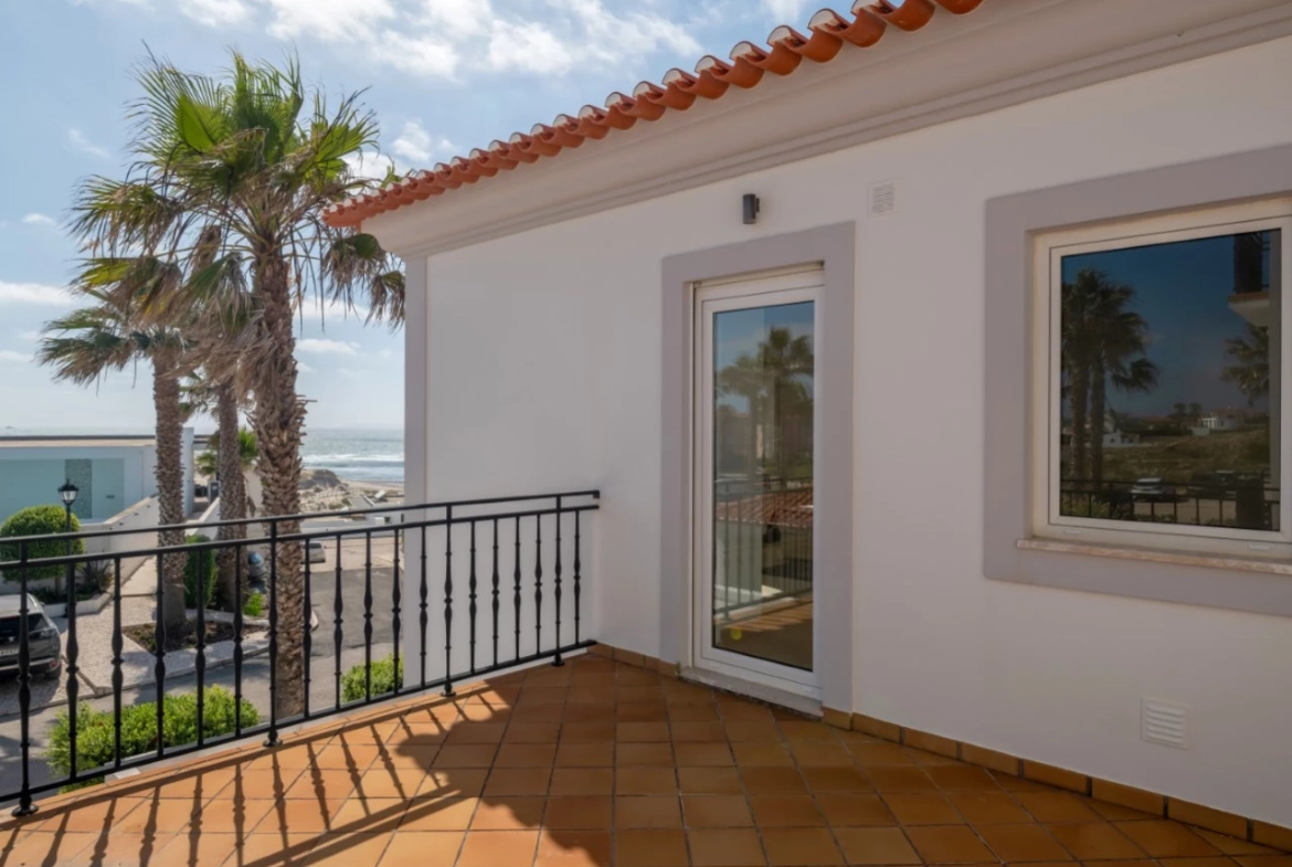 Moradia T4 com Vista Deslumbrante na Praia del Rey