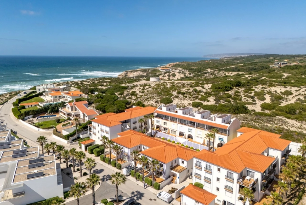 Moradia T4 com Vista Deslumbrante na Praia del Rey