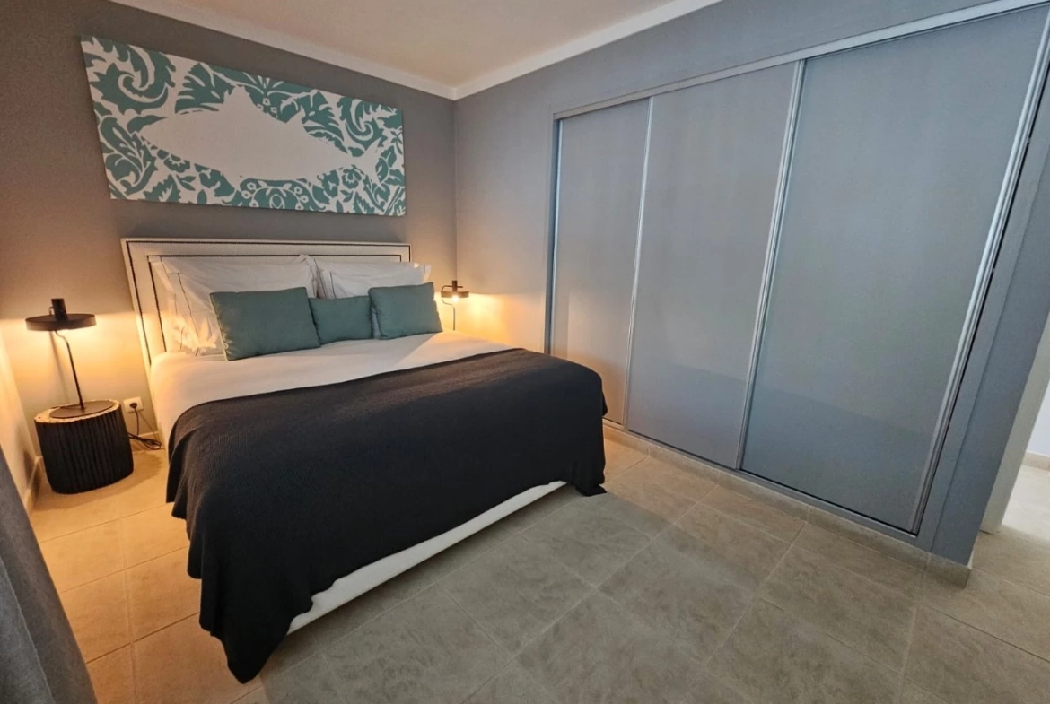 Apartamentos no Algarve com vista da marina e junto à praia