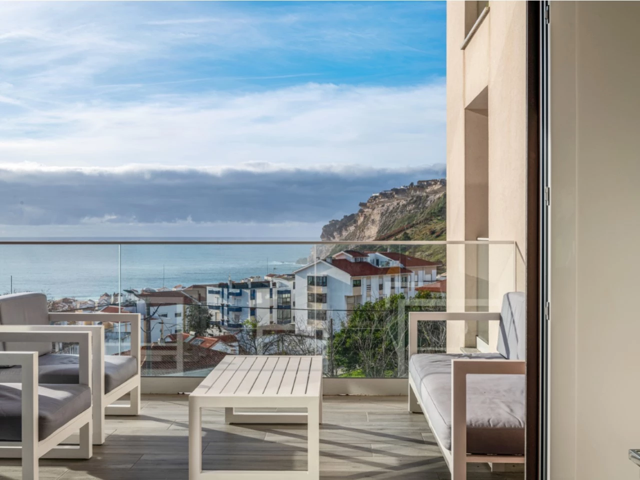 IDc1728501-0000-0500-0000-0000141bded2.jpg Apartamento moderno com vista mar deslumbrante