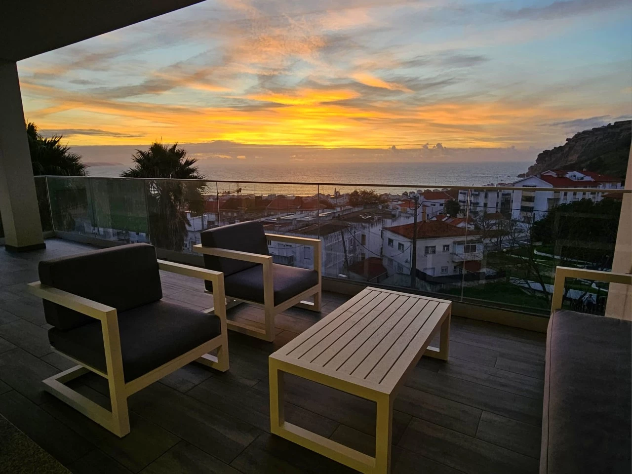 IDc1728501-0000-0500-0000-0000141bdeec.jpg Apartamento moderno com vista mar deslumbrante