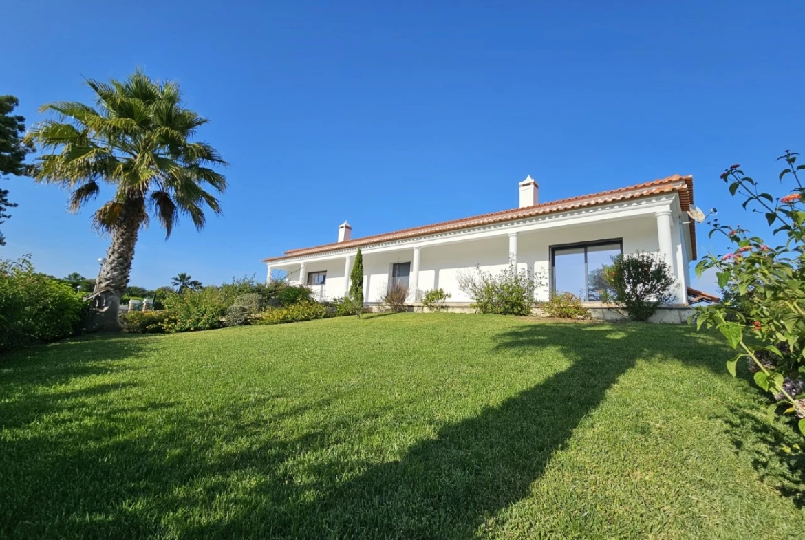 Moradia com 4 quartos e piscina com vista para a Lagoa de Óbidos