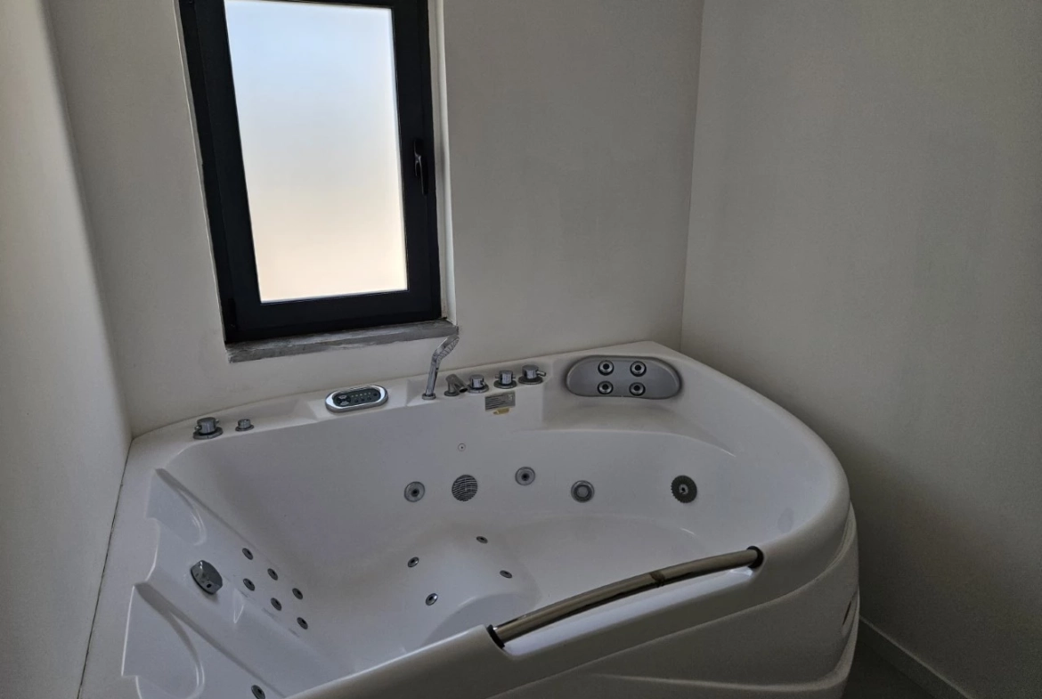 Moradia com 4 quartos e piscina com vista para a Lagoa de Óbidos