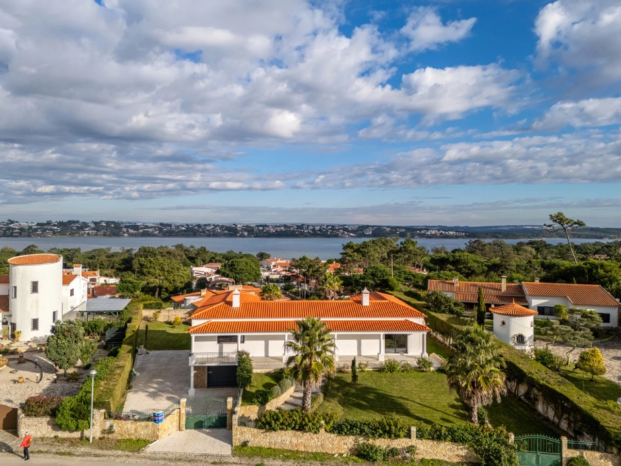 IDfccc8001-0000-0500-0000-0000141d6c82.jpg Moradia com 4 quartos e piscina com vista para a Lagoa de Óbidos
