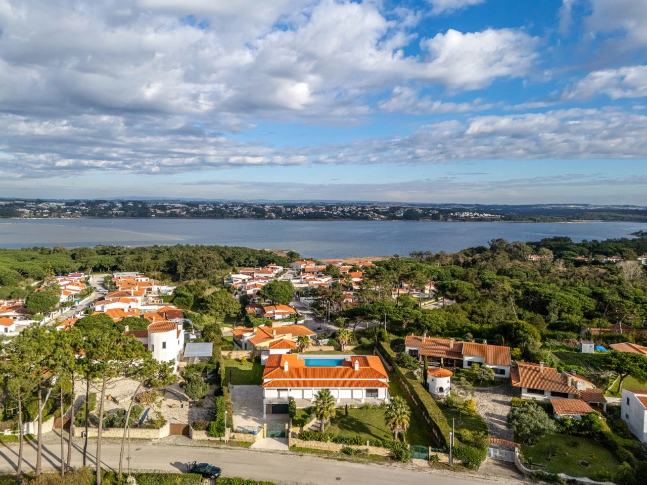 IDfccc8001-0000-0500-0000-0000141d6c8b.jpg Moradia com 4 quartos e piscina com vista para a Lagoa de Óbidos
