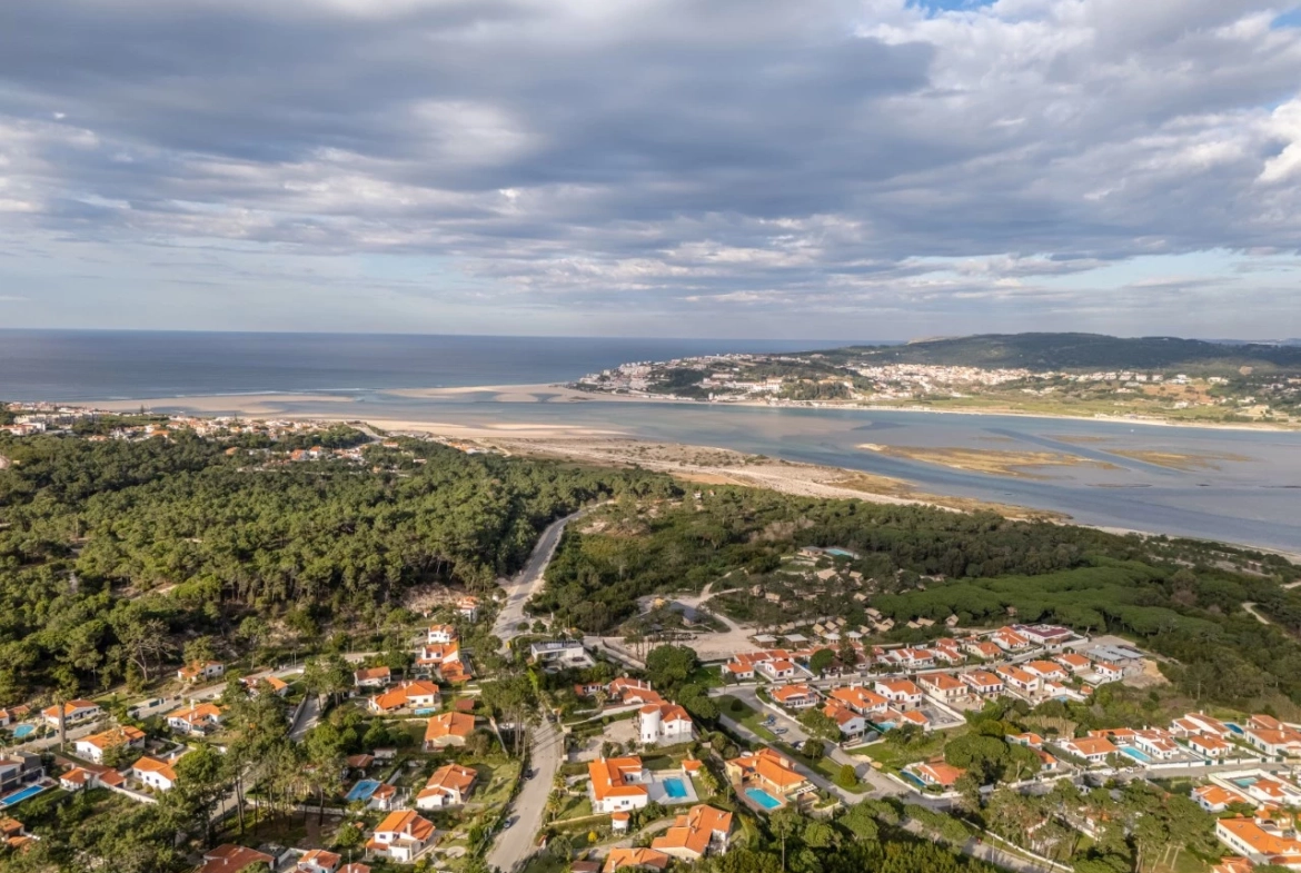 Moradia com 4 quartos e piscina com vista para a Lagoa de Óbidos