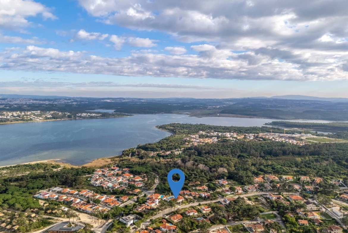 Moradia com 4 quartos e piscina com vista para a Lagoa de Óbidos