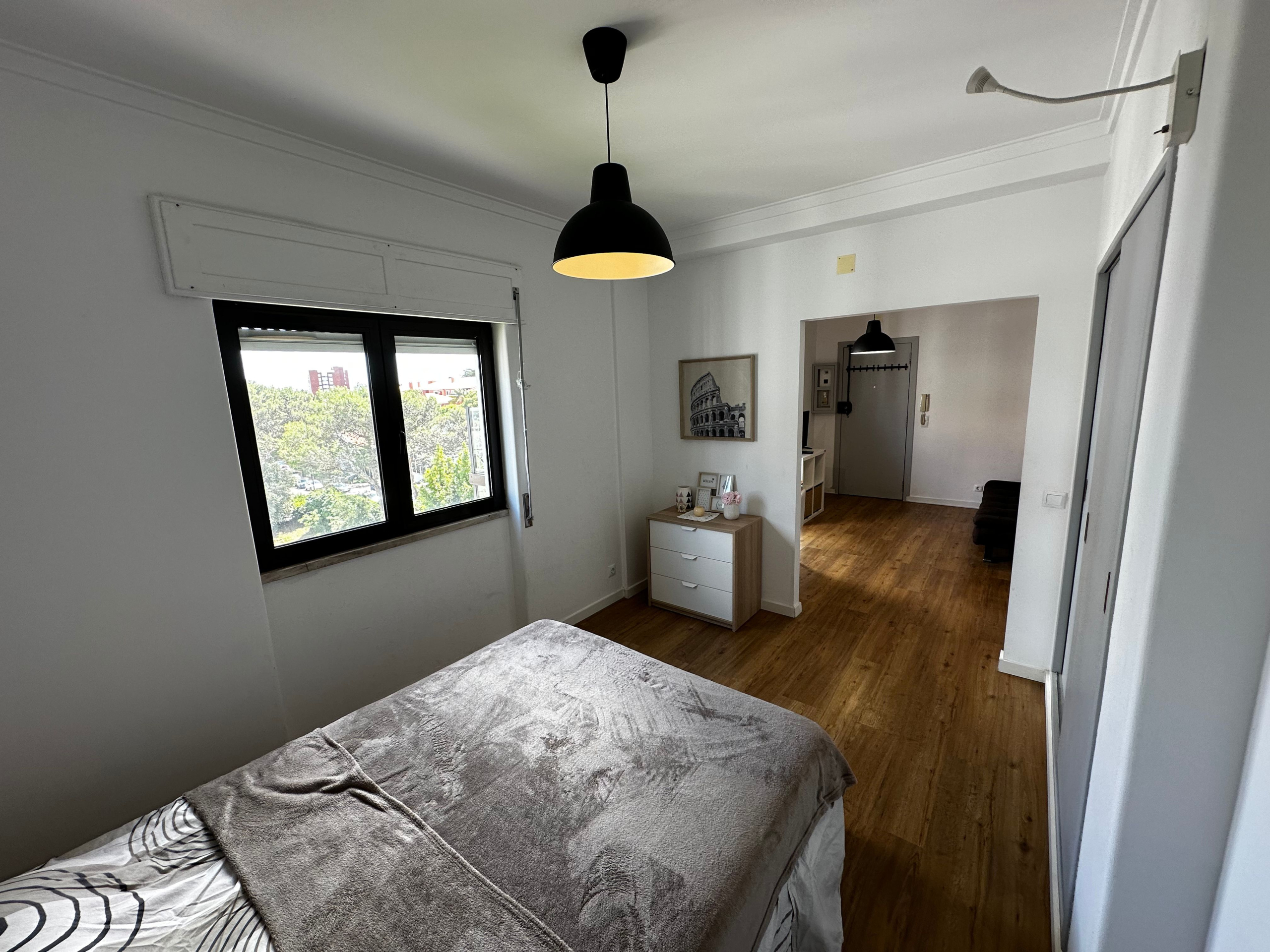 quarto-2025-05-15 15.09.52-1.heic Monte Estoril, Avenida Piemonte, 251 – T1 com charme e luz natural no coração da sofisticação