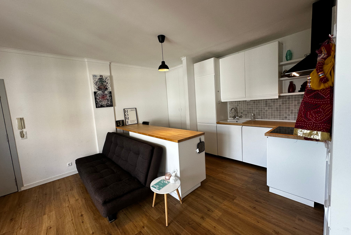 Monte Estoril, Avenida Piemonte, 251 – T1 com charme e luz natural no coração da sofisticação