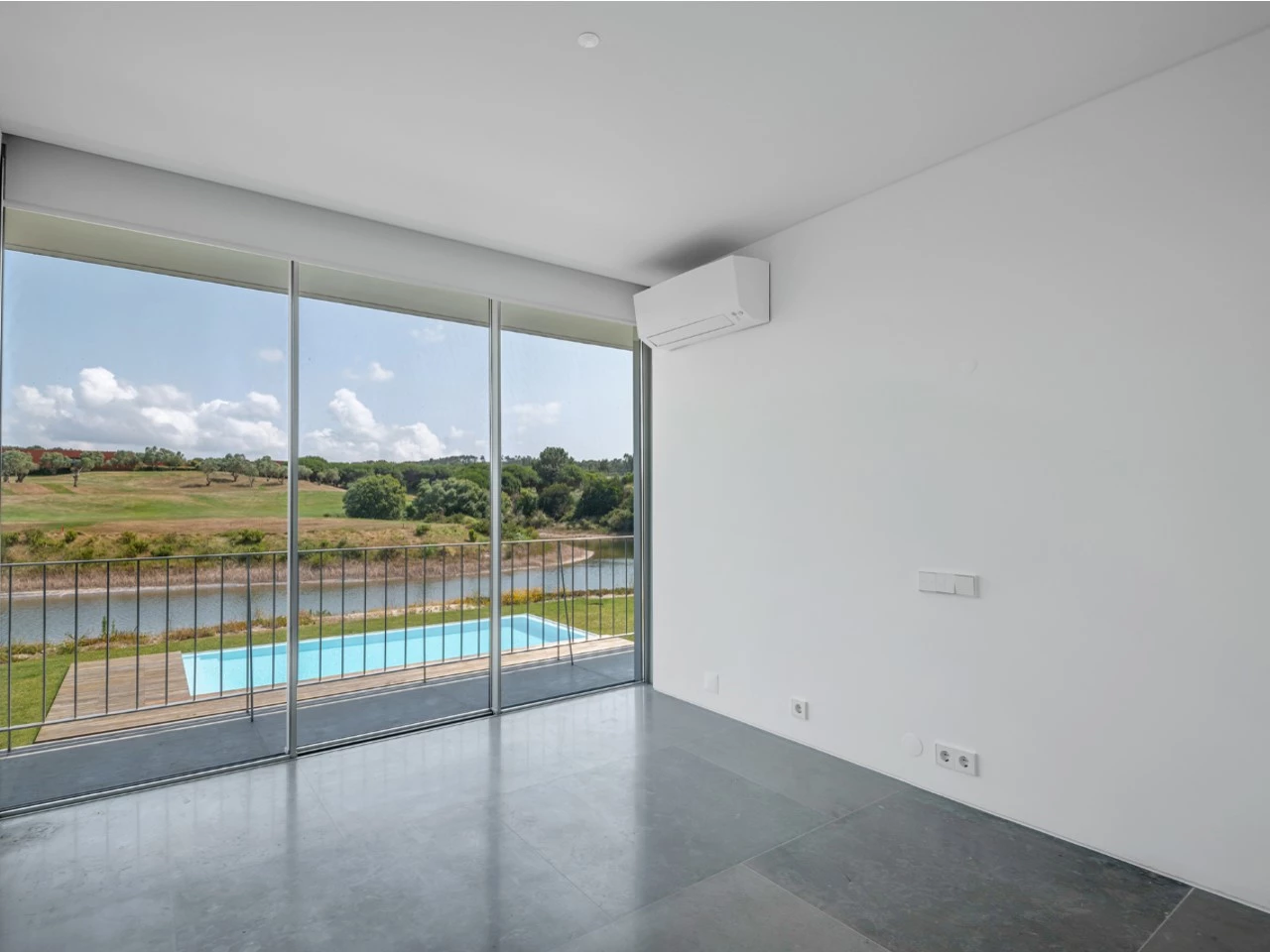 ID92117801-0000-0500-0000-000015f4467e.jpg Moradia isolada com 4 quartos no Bom Sucesso Resort, jardim e piscina a 7 minutos da Lagoa de Óbidos e das praias do Oeste