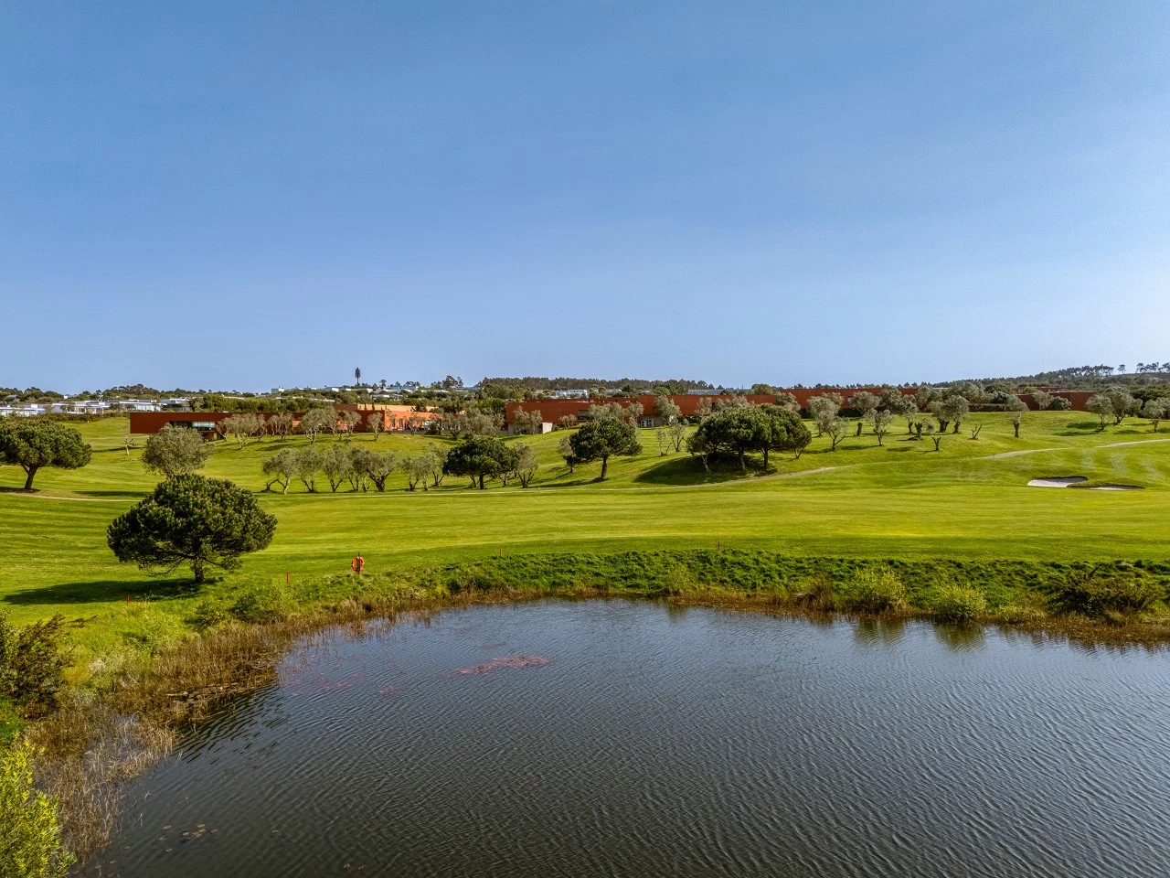 ID92117801-0000-0500-0000-000015f446ff.jpg Moradia isolada com 4 quartos no Bom Sucesso Resort, jardim e piscina a 7 minutos da Lagoa de Óbidos e das praias do Oeste