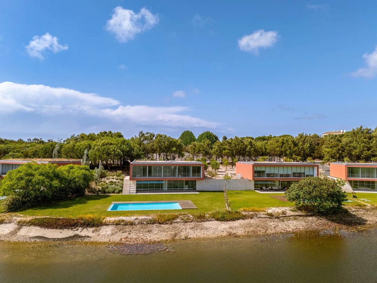 ID92117801-0000-0500-0000-000015f4470c.jpg Moradia isolada com 4 quartos no Bom Sucesso Resort, jardim e piscina a 7 minutos da Lagoa de Óbidos e das praias do Oeste