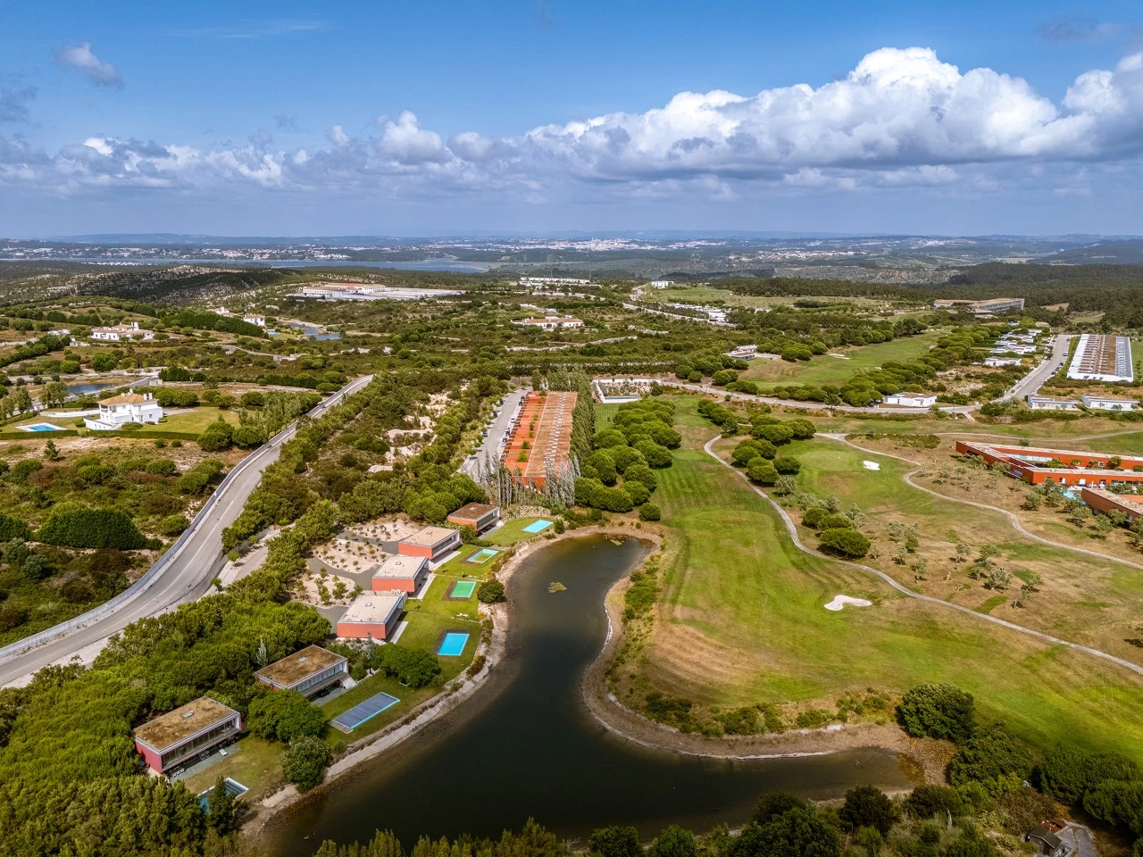 ID92117801-0000-0500-0000-000015f44713.jpg Moradia isolada com 4 quartos no Bom Sucesso Resort, jardim e piscina a 7 minutos da Lagoa de Óbidos e das praias do Oeste