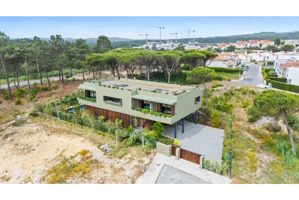 Moradia T3+1 junto à Lagoa de Óbidos e às praias de Peniche com vista deslumbrante