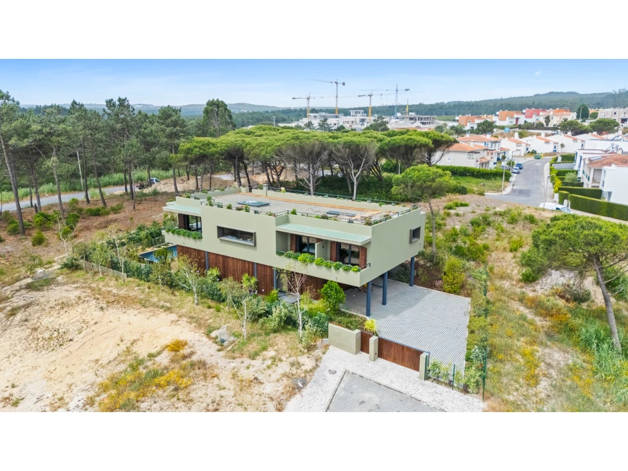 Moradia T3+1 junto à Lagoa de Óbidos e às praias de Peniche com vista deslumbrante