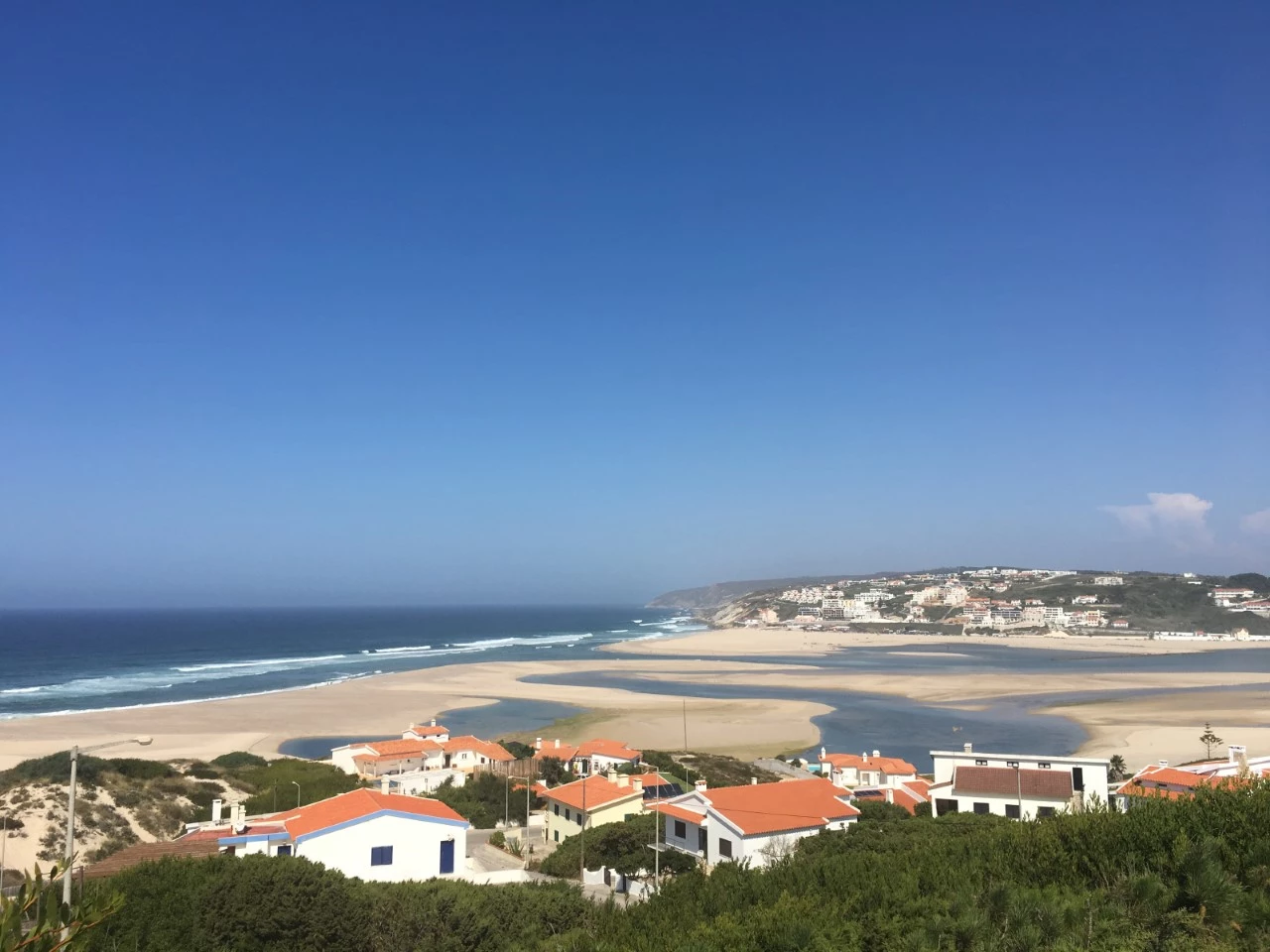 Moradia T3+1 junto à Lagoa de Óbidos e às praias de Peniche com vista deslumbrante
