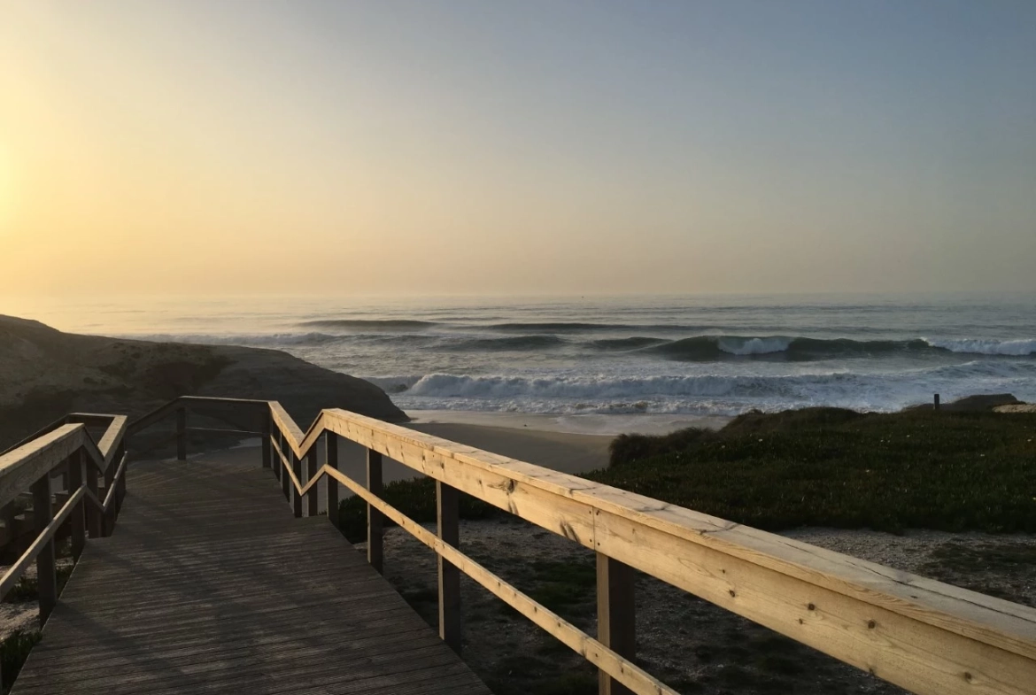 Moradia T3+1 junto à Lagoa de Óbidos e às praias de Peniche com vista deslumbrante