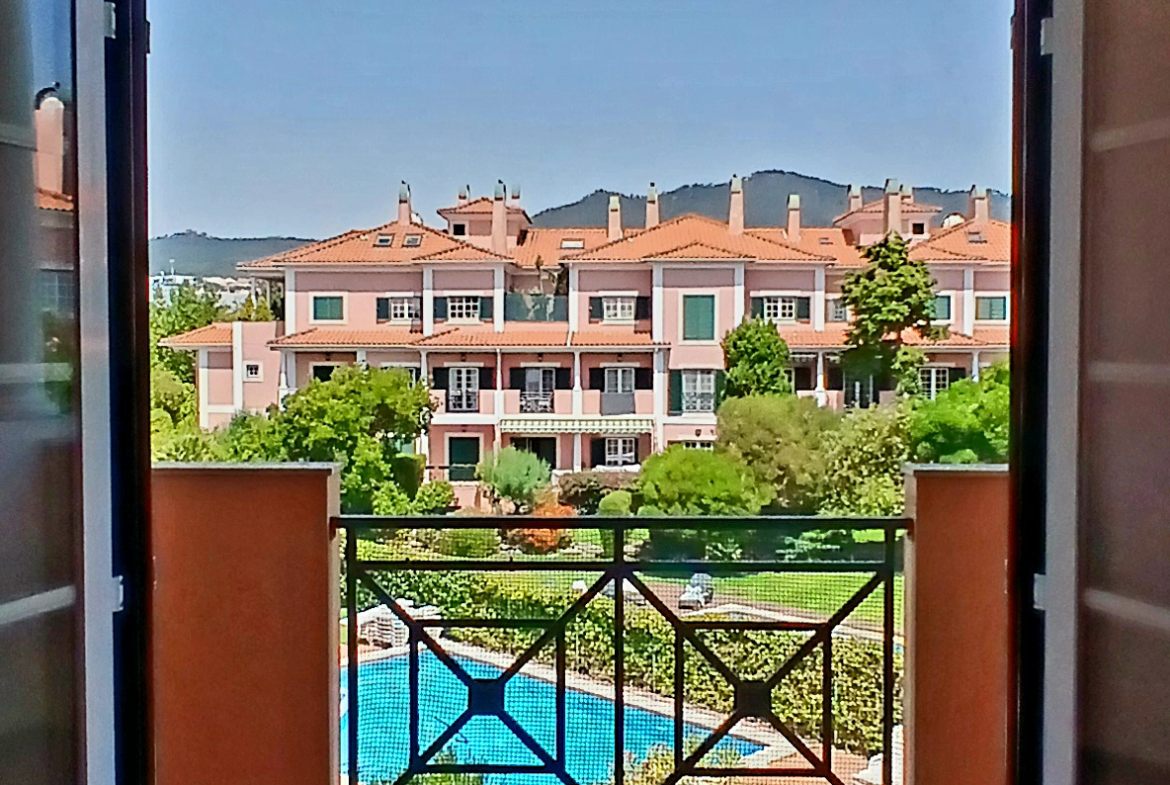 Iluminado Duplex T2+1 na Quinta da Beloura