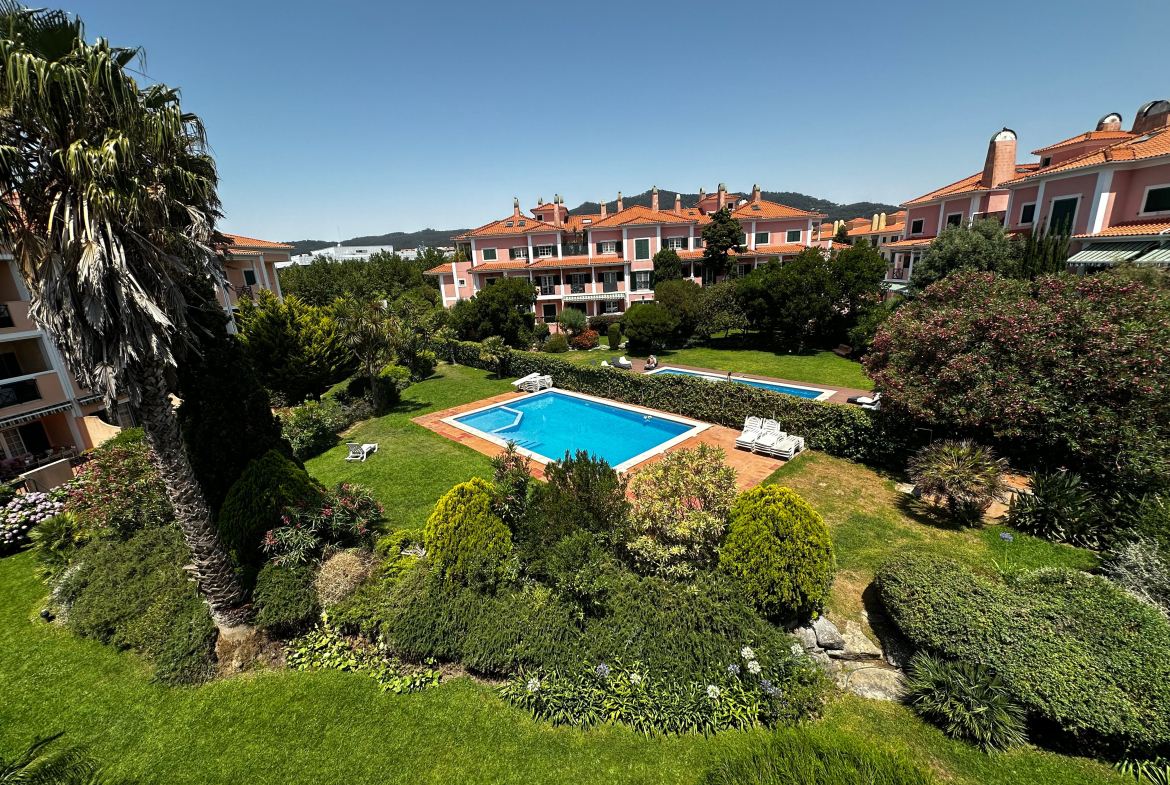 Iluminado Duplex T2+1 na Quinta da Beloura